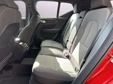 VOLVO XC40 Core 2WD Apple CarPlay El. Heckklappe Klima