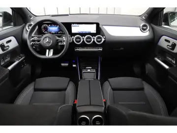 Mercedes-Benz GLA 250e AMG