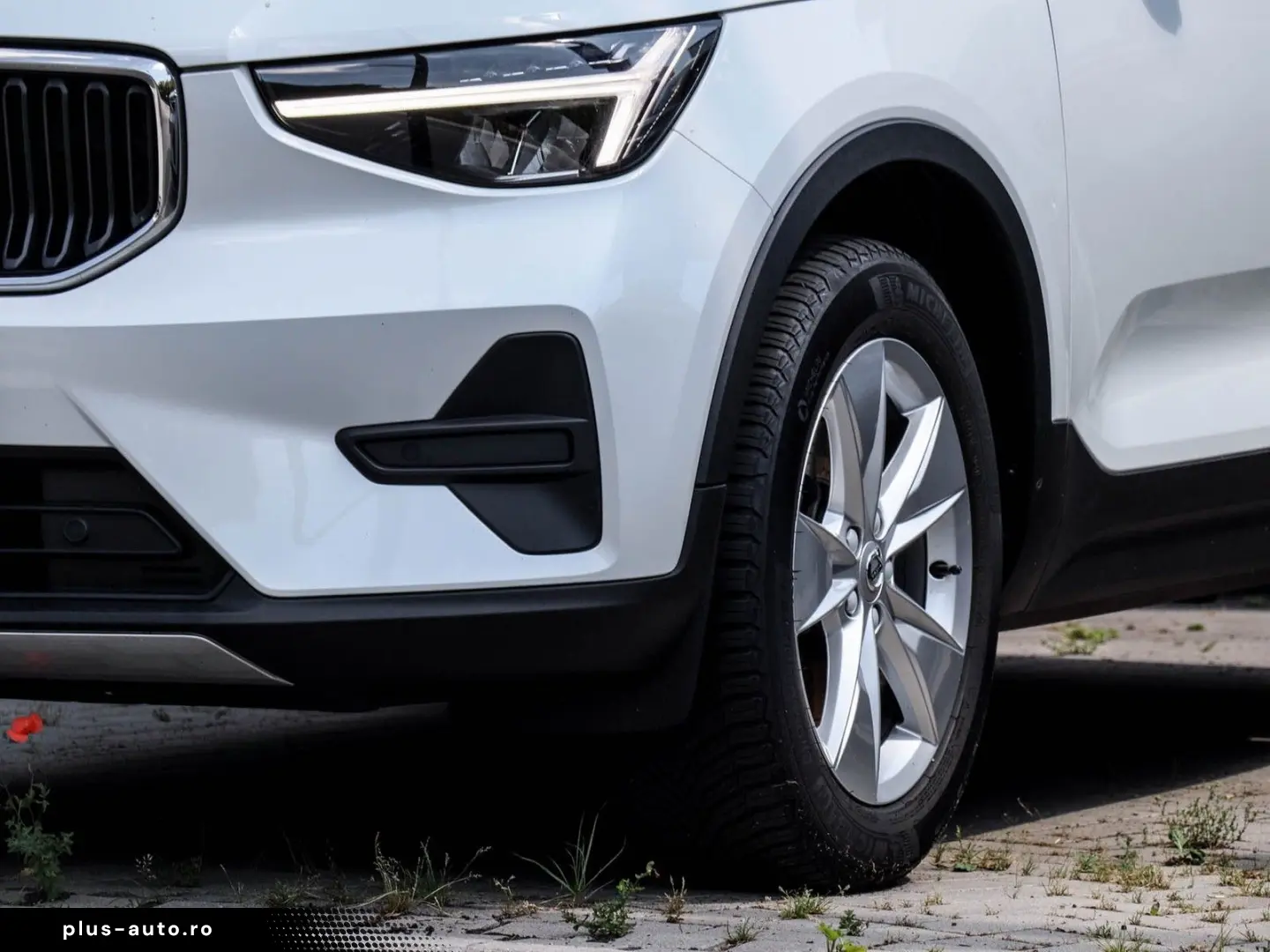 VOLVO XC40 B3 (B) Core #LED PDC Google RFK Allwetter