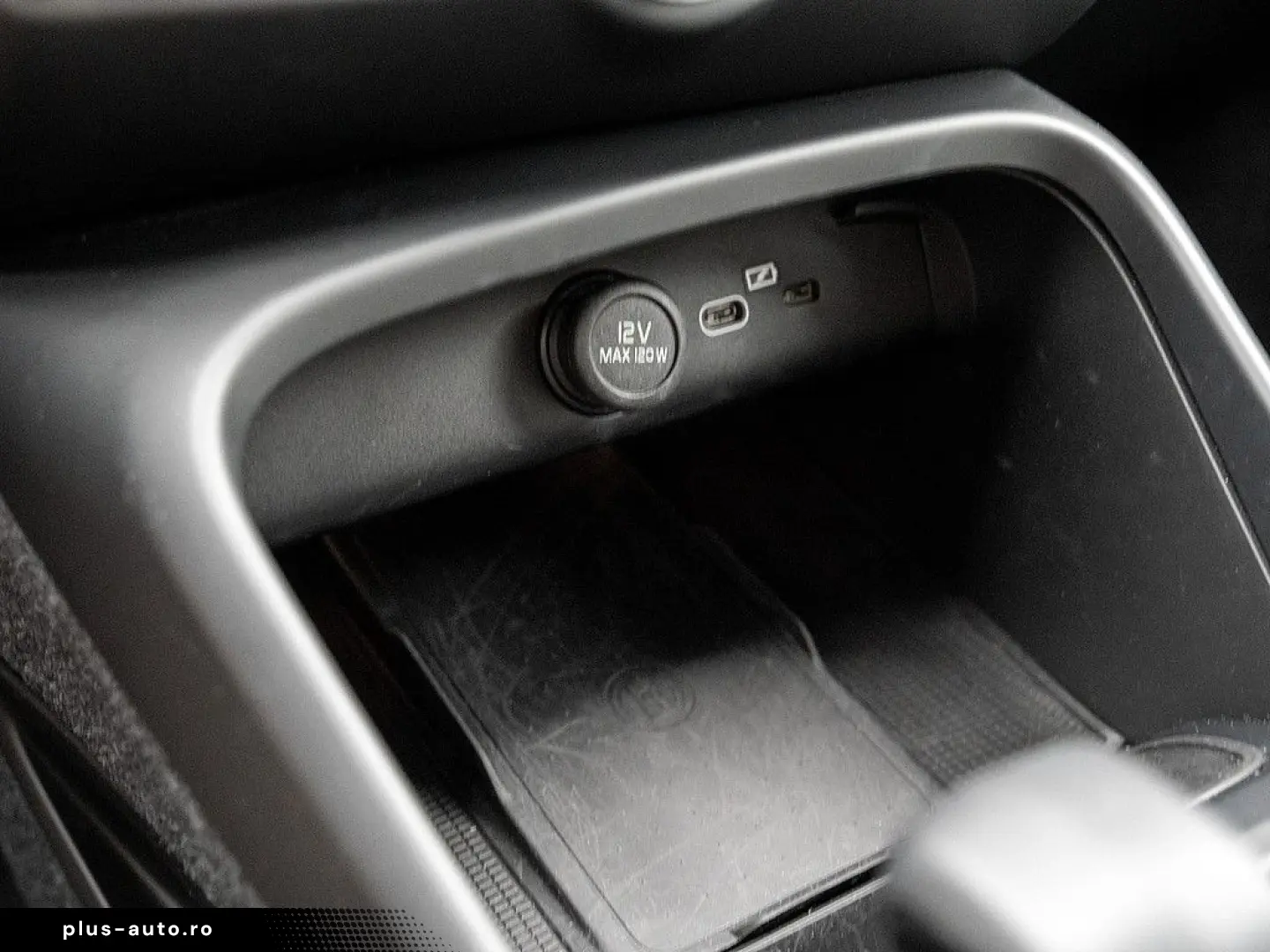 VOLVO XC40 B3 Core 360-GRAD-KAMERA LED ACC AHK
