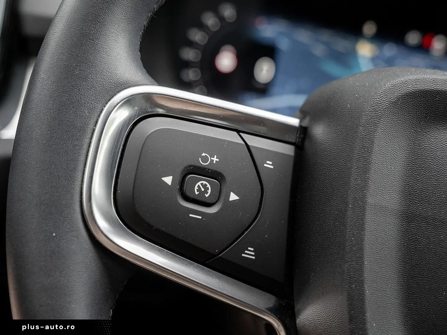 VOLVO XC40 B3 Core 360-GRAD-KAMERA LED ACC AHK