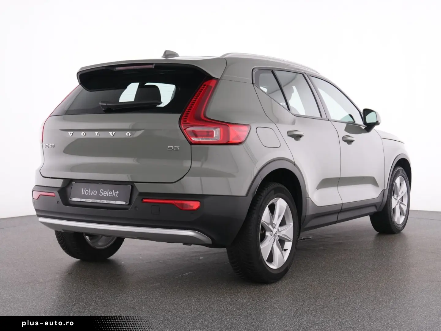 VOLVO XC40 B3 CORE MET WINTERPAK KAMERA NAVI LED DAB