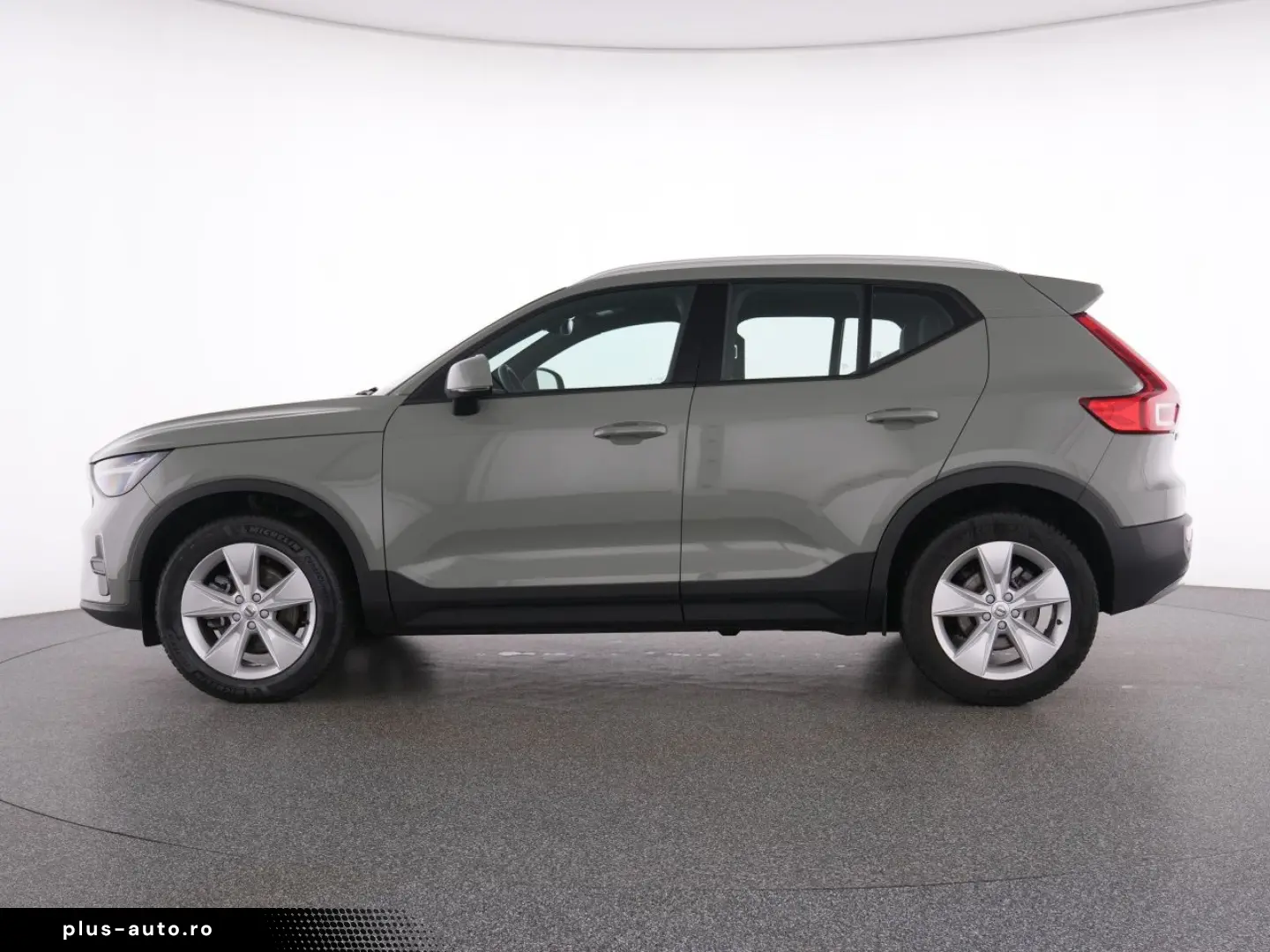 VOLVO XC40 B3 CORE MET WINTERPAK KAMERA NAVI LED DAB