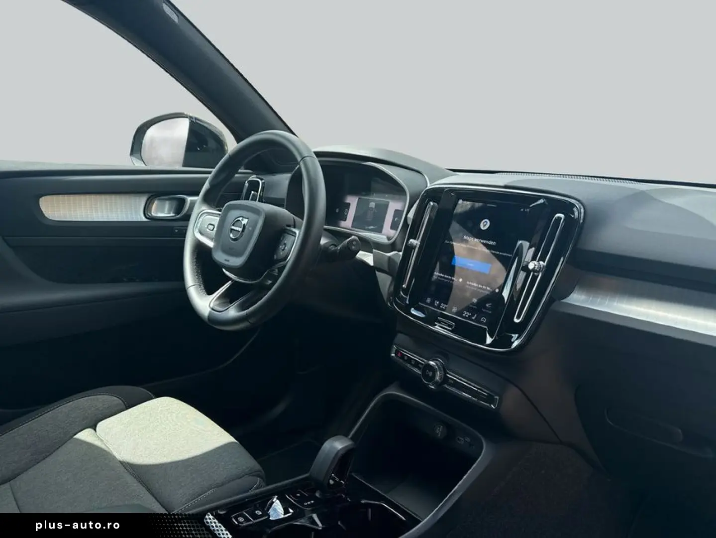 VOLVO XC40 B3 B DKG Plus Black Edition