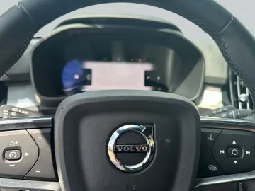VOLVO XC40 B3 B DKG Plus Black Edition