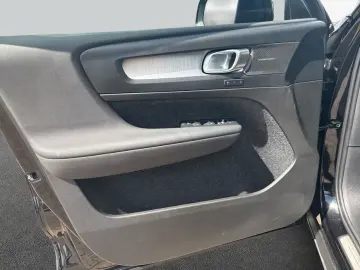 VOLVO XC40 B3 B DKG Plus Black Edition