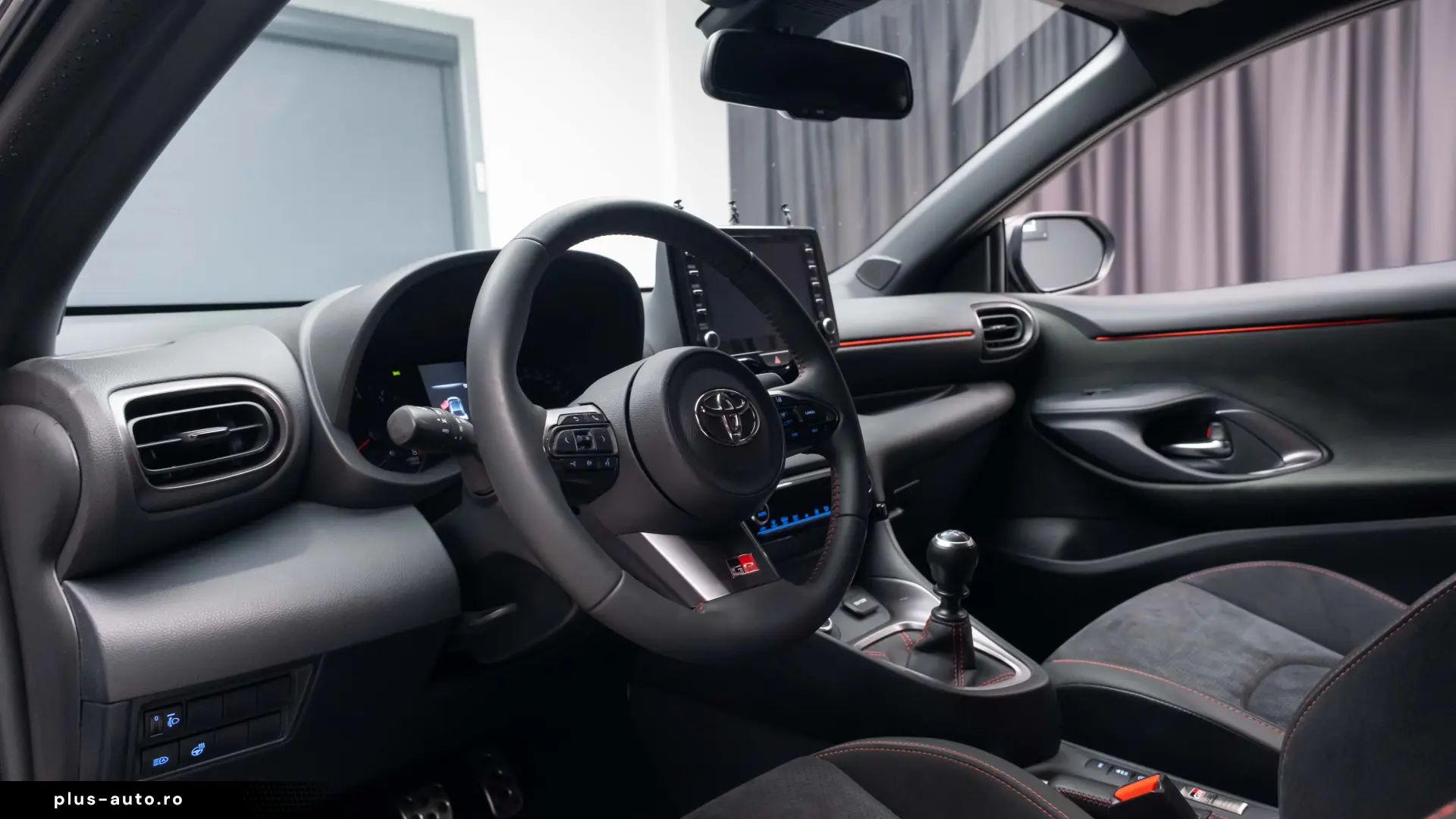 TOYOTA YARIS GR 1.6 (261 CP) GR-FOUR