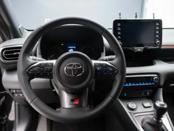 TOYOTA YARIS GR 1.6 (261 CP) GR-FOUR