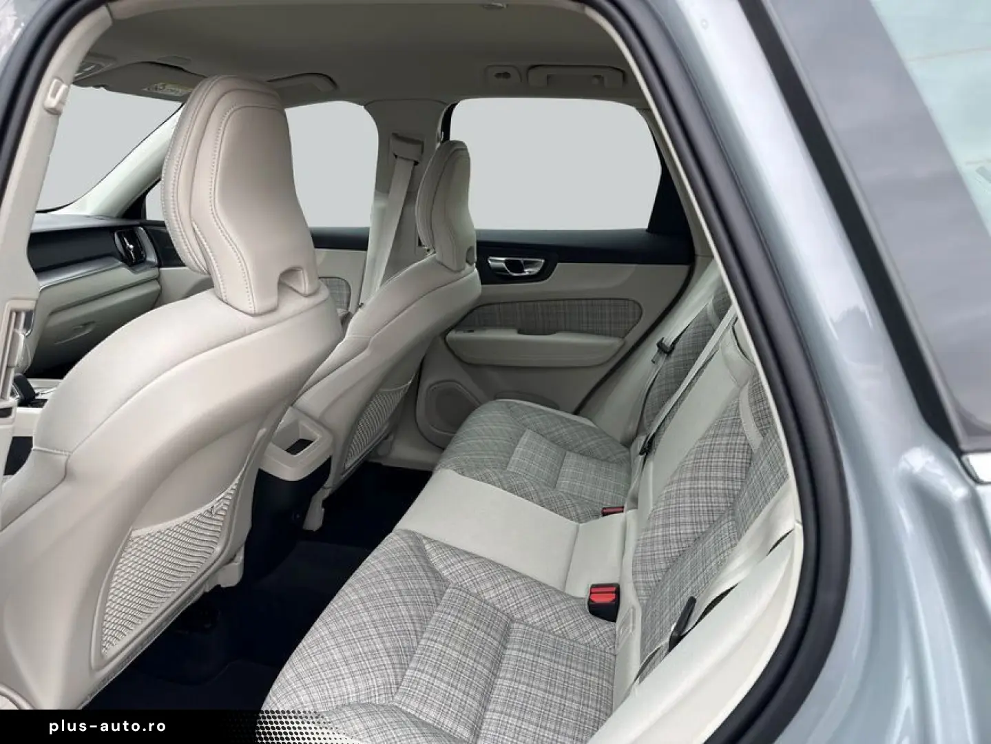 VOLVO XC60 B5 B AWD Core SiH GJR Win