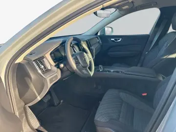 VOLVO XC60 B5 B AWD Core SiH GJR Win