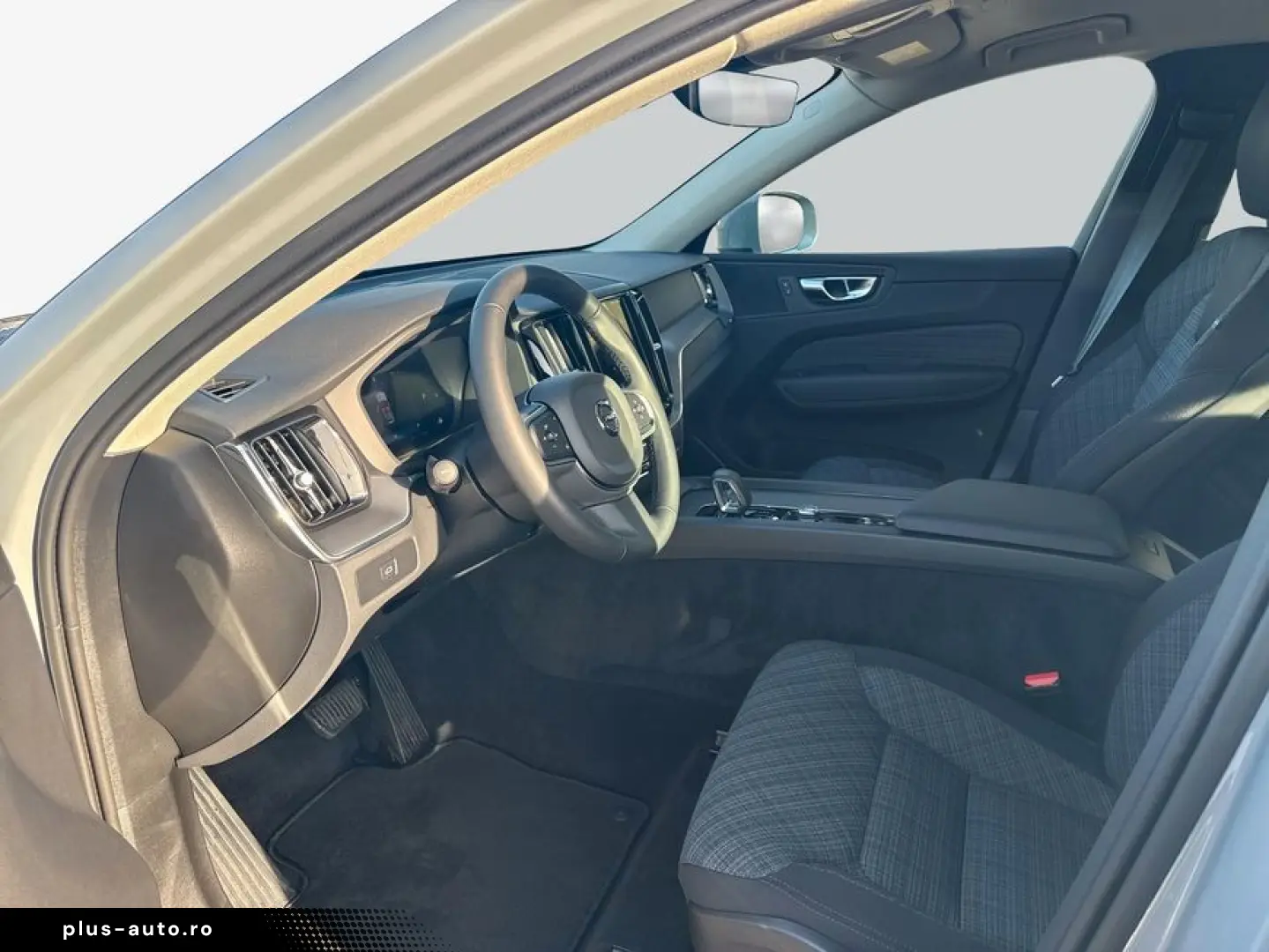 VOLVO XC60 B5 B AWD Core SiH GJR Win