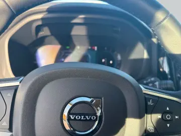 VOLVO XC60 B5 B AWD Core SiH GJR Win