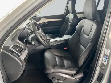 VOLVO XC90 B5 Core 7Sitzer Aut Leder Maps LED 19&apo…