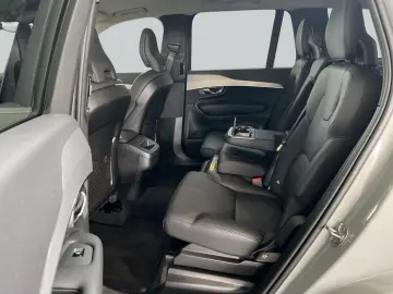 VOLVO XC90 B5 Core 7Sitzer Aut Leder Maps LED 19&apo…