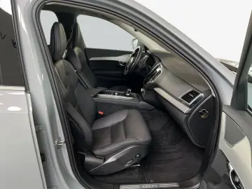 VOLVO XC90 B5 Core 7Sitzer Aut Leder Maps LED 19&apo…