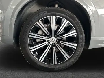 VOLVO XC90 B5 AWD 7S 3.Sitzreihe Leder 20'&apos…