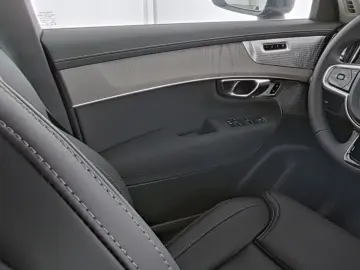 VOLVO XC90 B5 Plus Bright AWD