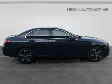 MERCEDES-BENZ C 400e 4M AVANTGARDE DILI AMBI TEMP KAM SHZ