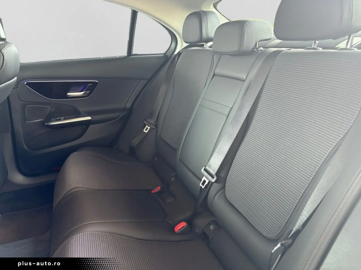 MERCEDES-BENZ C 400e 4M AVANTGARDE DILI AMBI TEMP KAM SHZ