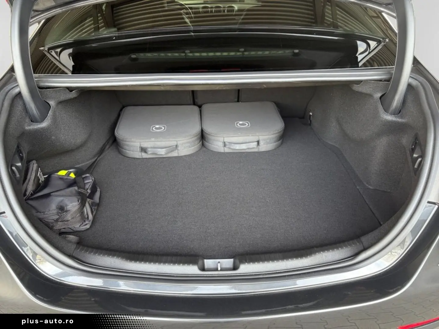 MERCEDES-BENZ C 400e 4M AVANTGARDE DILI AMBI TEMP KAM SHZ