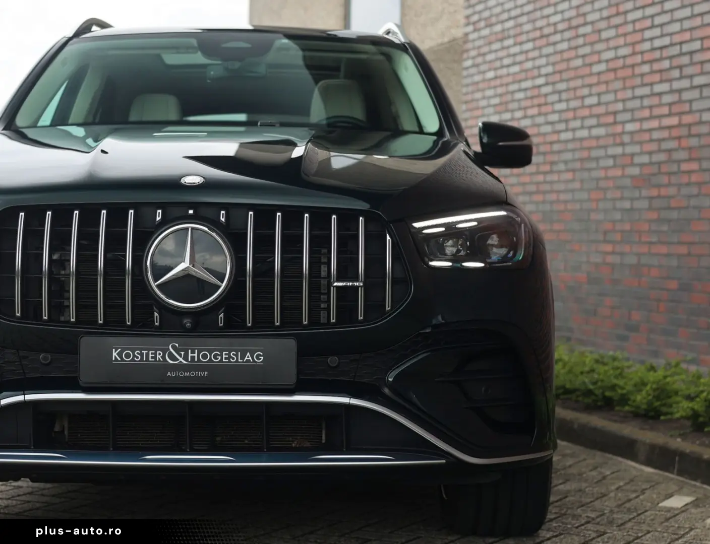 MERCEDES-BENZ GLE 53 AMG Hybrid   Pano - AHK - HUD