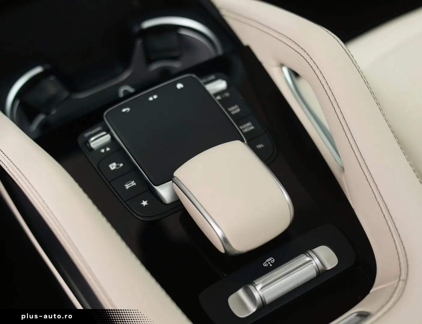 MERCEDES-BENZ GLE 53 AMG Hybrid   Pano - AHK - HUD