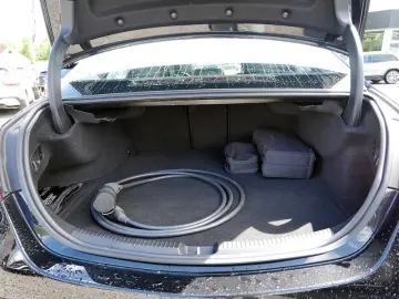 MERCEDES-BENZ C 400 e 4M   AMG BURM AHK DISTR KAM