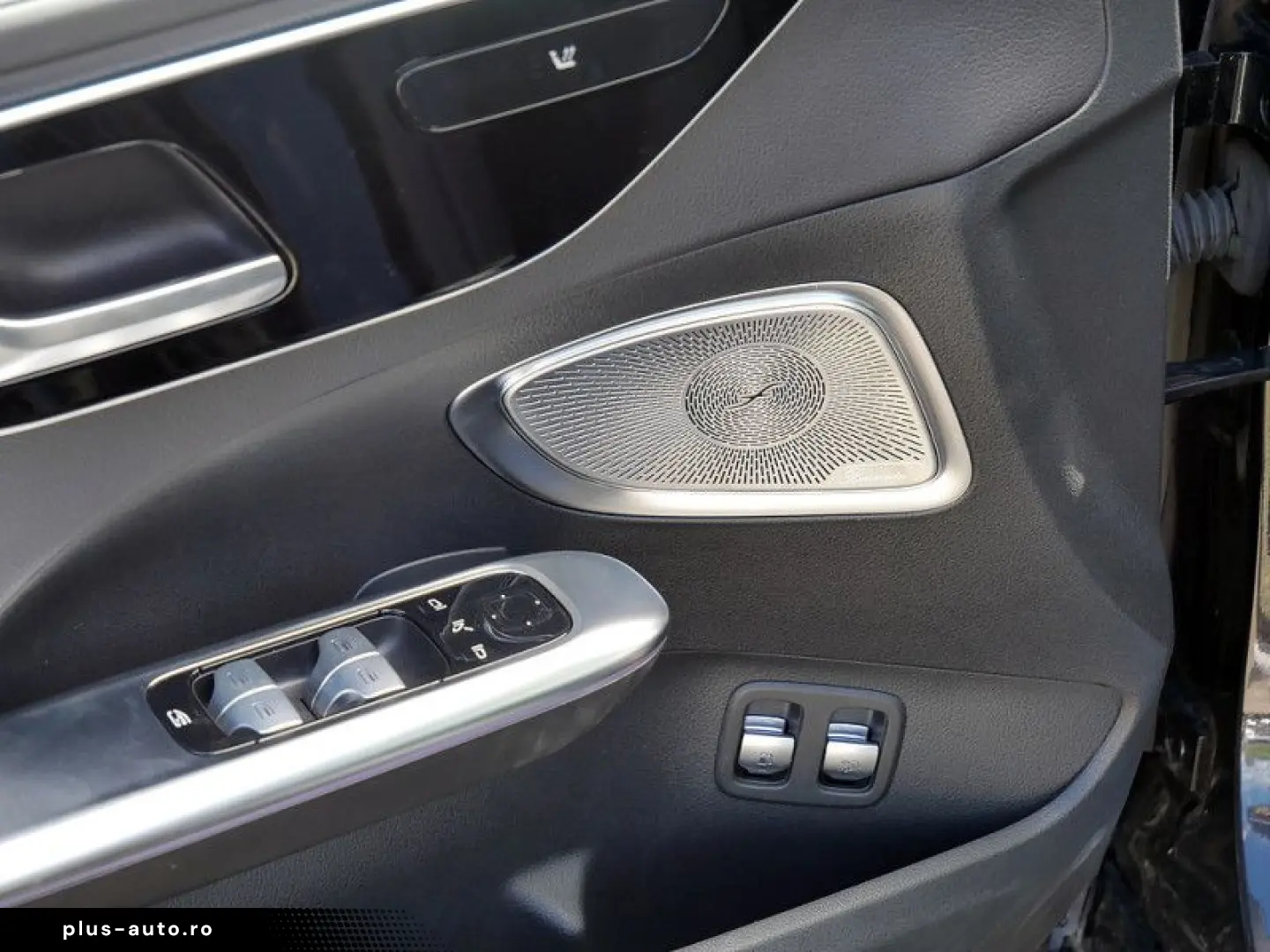 MERCEDES-BENZ C 400 e 4M   AMG BURM AHK DISTR KAM