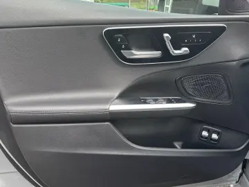 MERCEDES-BENZ C 400 e 4M Avantgarde Premium Digital-L. 360
