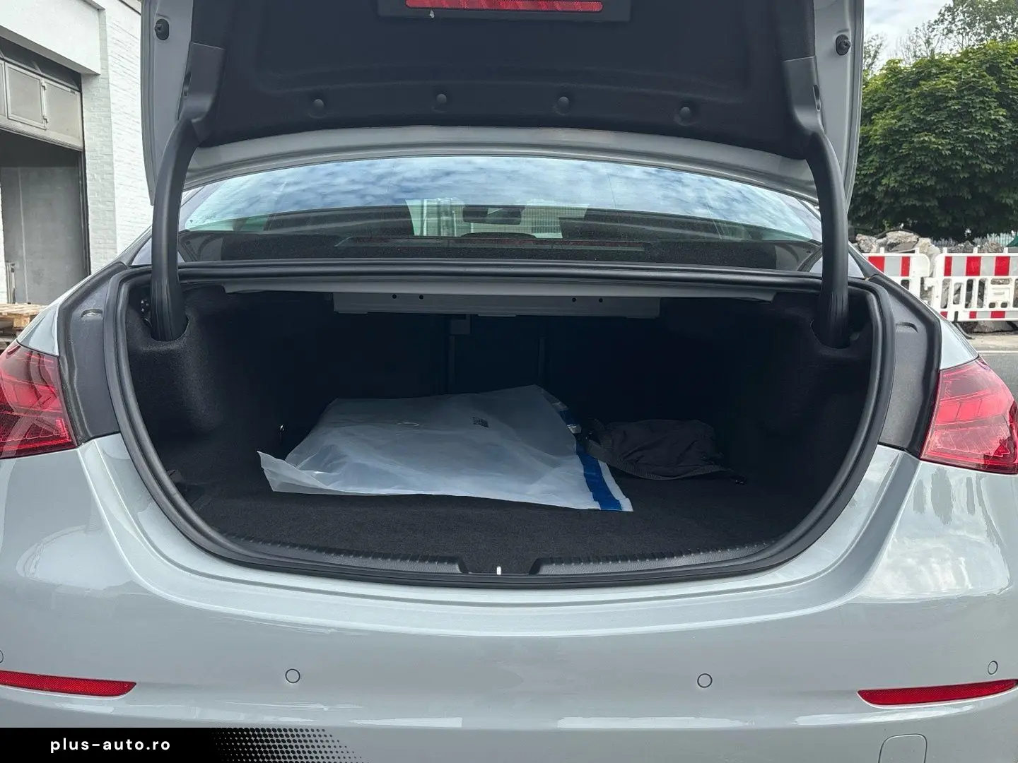 MERCEDES-BENZ C 400 e 4M Avantgarde Premium Digital-L. 360