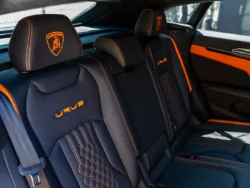 LAMBORGHINI Urus S