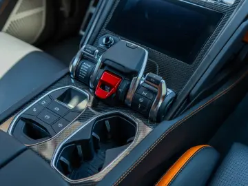 LAMBORGHINI Urus S