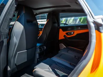 LAMBORGHINI Urus S