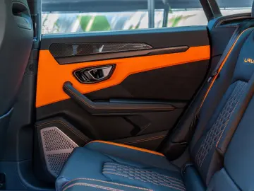 LAMBORGHINI Urus S