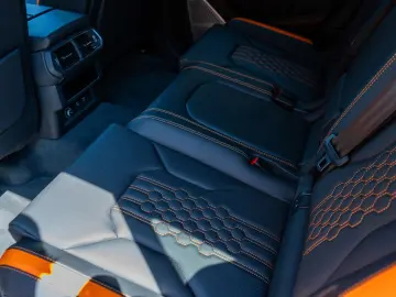 LAMBORGHINI Urus S