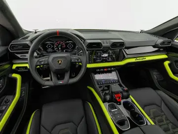 LAMBORGHINI Urus SE