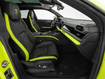 LAMBORGHINI Urus SE