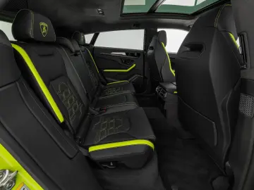 LAMBORGHINI Urus SE
