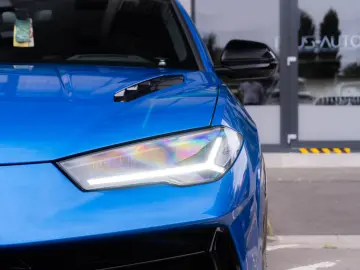 LAMBORGHINI URUS S 2024