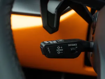 LAMBORGHINI URUS S 2024