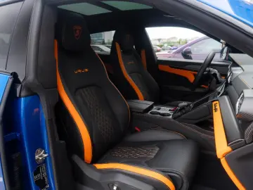 LAMBORGHINI URUS S 2024