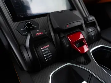 LAMBORGHINI URUS S 2024