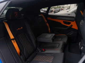 LAMBORGHINI URUS S 2024