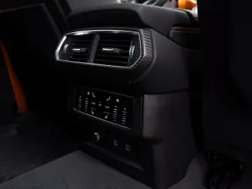 LAMBORGHINI URUS S 2024