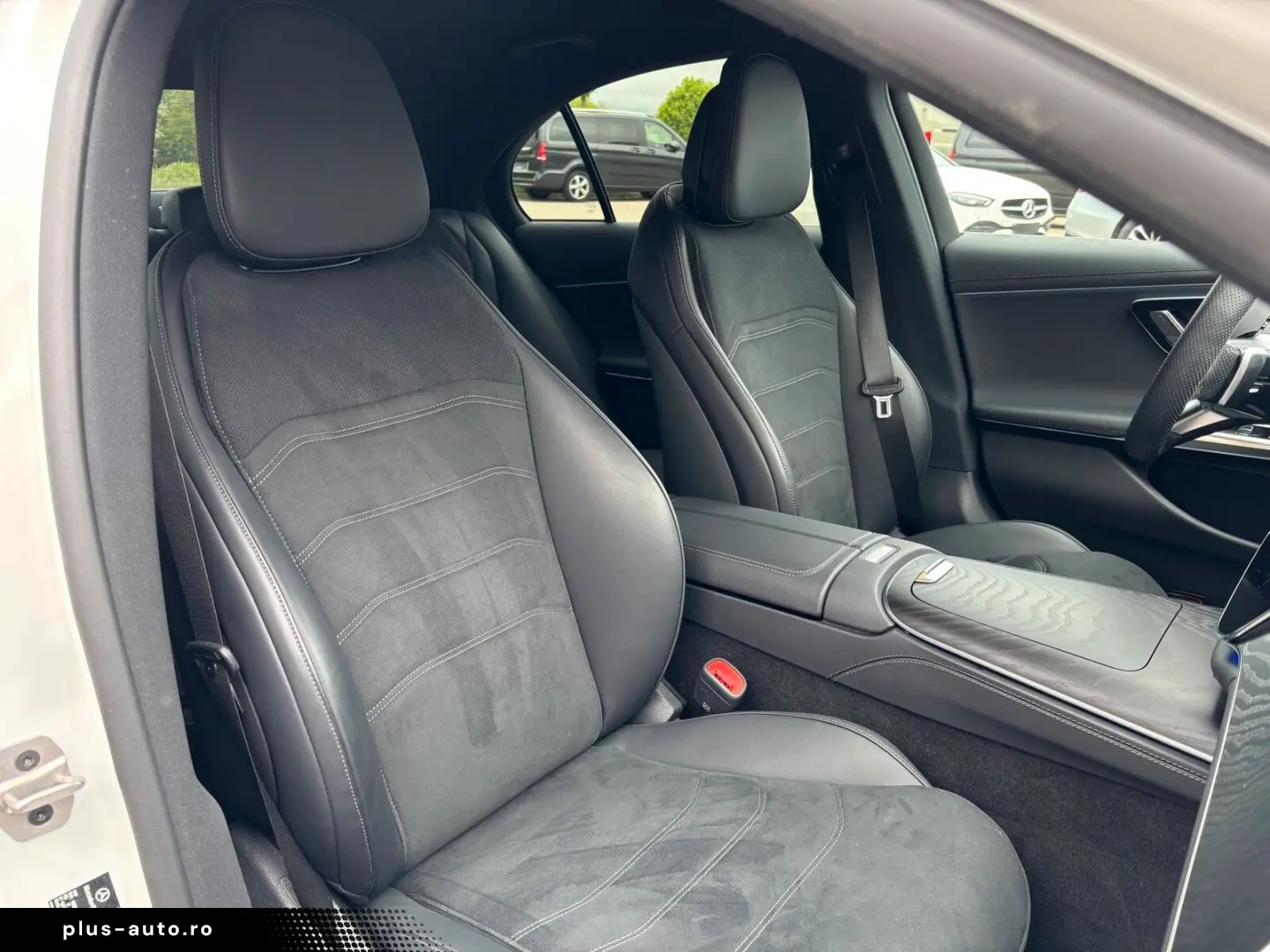 MERCEDES-BENZ E 220 d Limousine AMG Line  Distronic