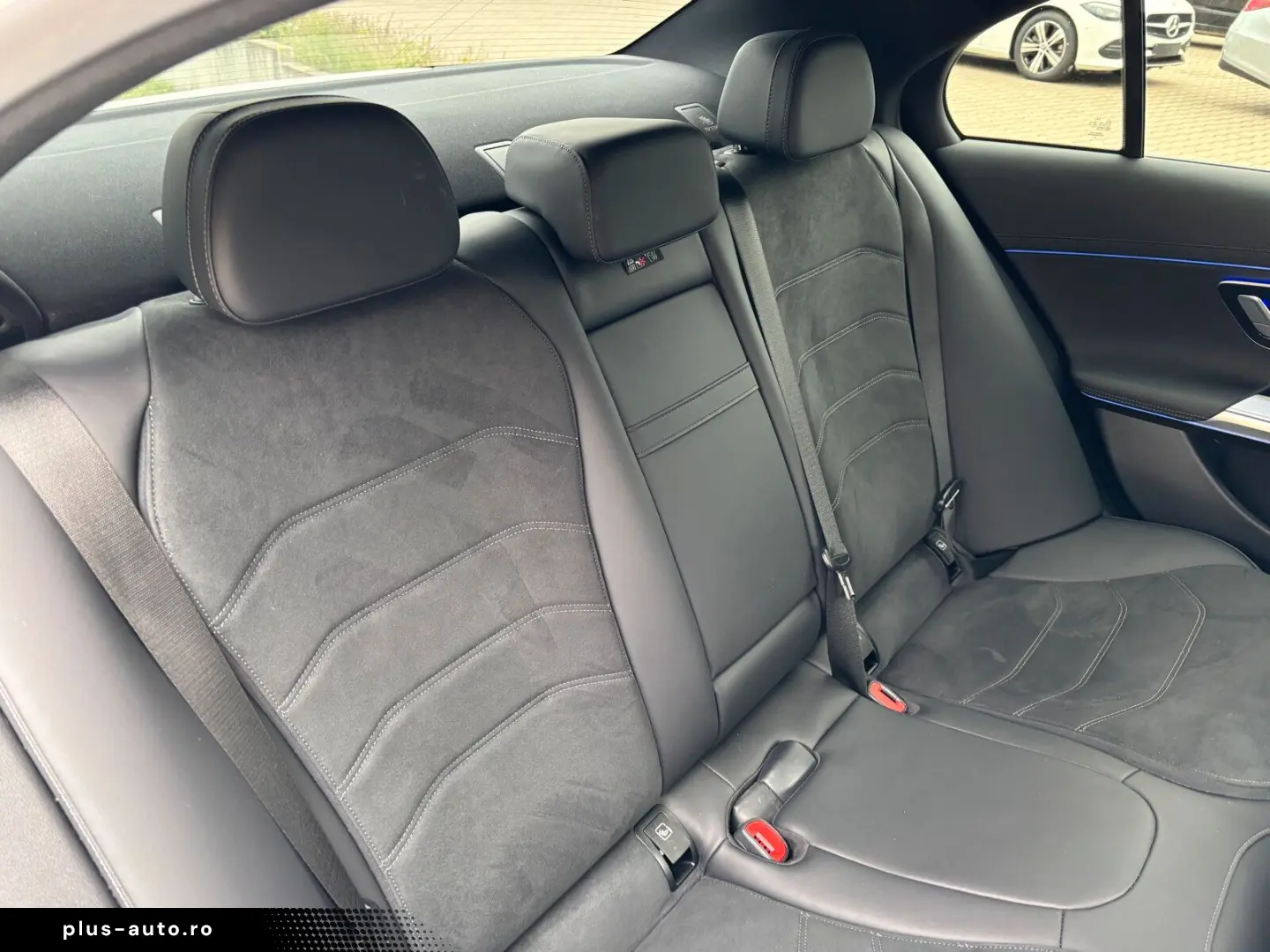 MERCEDES-BENZ E 220 d Limousine AMG Line  Distronic
