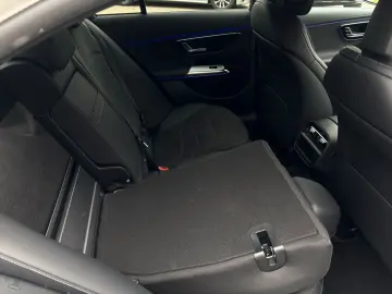 MERCEDES-BENZ E 220 d Limousine AMG Line  Distronic
