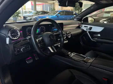 MERCEDES-BENZ CLA 250 e AMG Line HeadUp Pano Standheizung