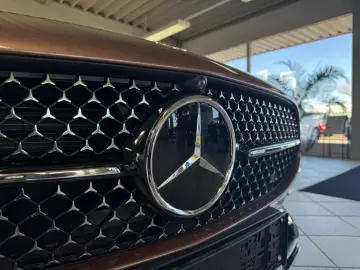 MERCEDES-BENZ CLA 250 e AMG Line HeadUp Pano Standheizung