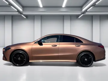 MERCEDES-BENZ CLA 250 e AMG Line HeadUp Pano Standheizung